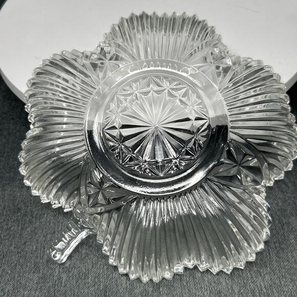 Vintage Federal Glass Dish 4 Leaf Clover Clear Starburst Candy Trinket 1960s - Picture 3 of 4